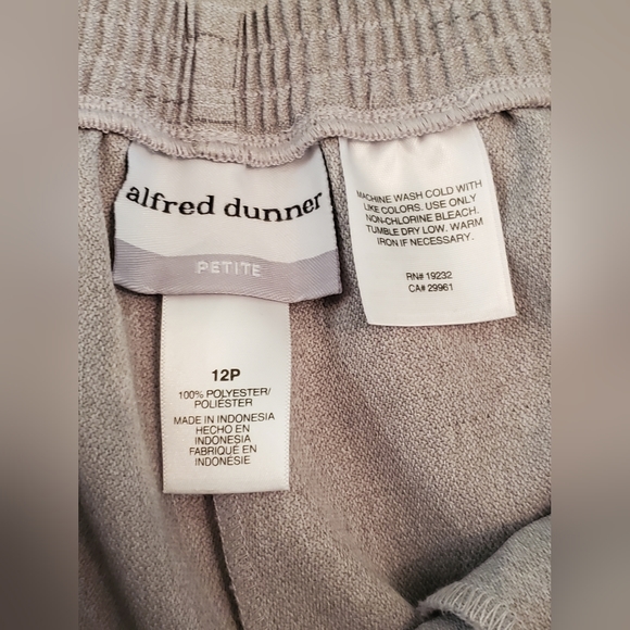 Alfred Dunner Cropped Pants 12P - Picture 7 of 7